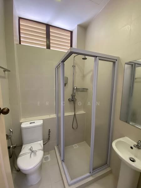 Townerville, 47 McNair Road, 3 Bedrooms, 2,424 sqft, Conservation House For Rent, by Eric Gan, 500127831 - Bathroom - PropertyGuru.com.sg