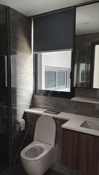 Lentor Modern, Lentor Central, 3 Bedrooms, 979 sqft, Condominium For Rent, by June Leng Yee Hoe, 500127840 - Bathroom - PropertyGuru.com.sg