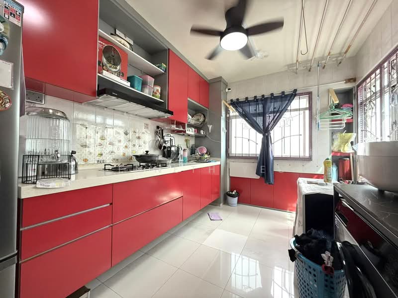 102D Punggol Field, 102D Punggol Field, 3 Bedrooms, 969 sqft, HDB Flat For Sale, by Kenneth Yeo, 500127841 - Kitchen - PropertyGuru.com.sg