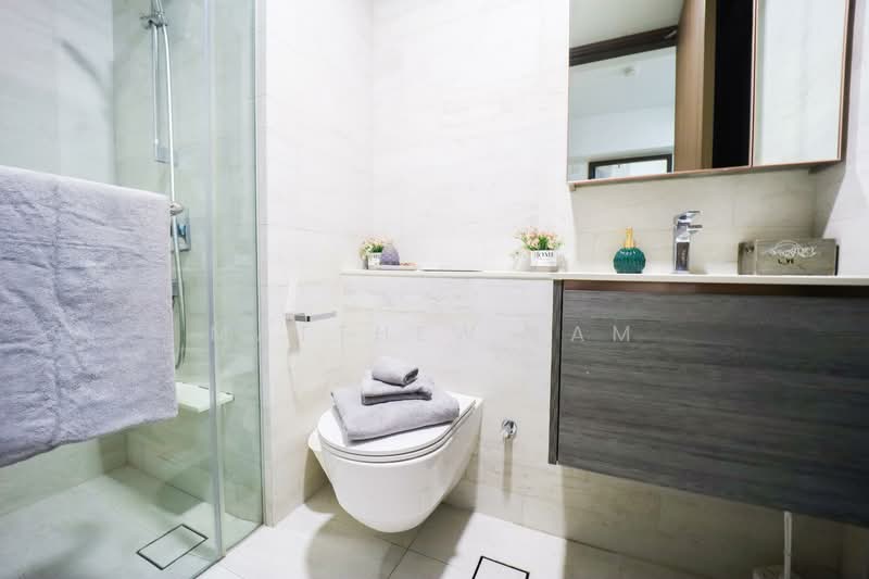 Royalgreen, 2 Anamalai Avenue, 2 Bedrooms, 667 sqft, Condominium For Rent, by Matthew Lam, 500127842 - Bathroom - PropertyGuru.com.sg