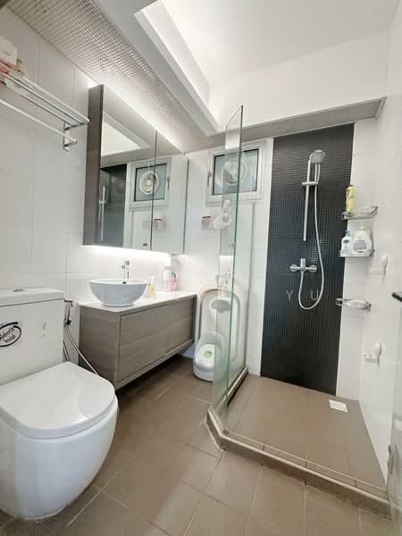 307B Ang Mo Kio Avenue 1, 307B Ang Mo Kio Avenue 1, 3 Bedrooms, 947 sqft, HDB Flat For Sale, by Michelle Yu, 500127851 - Bathroom - PropertyGuru.com.sg