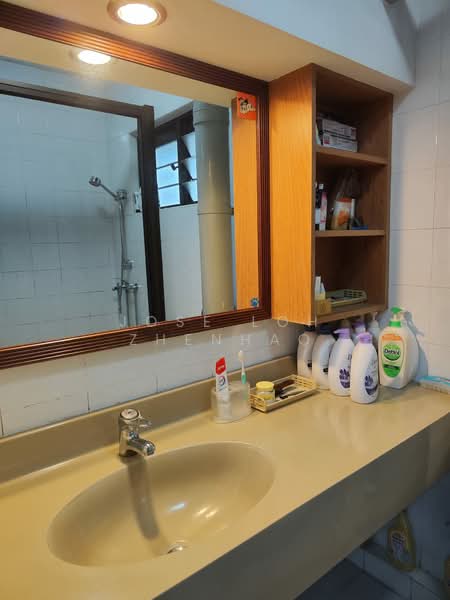 656 Woodlands Ring Road, 656 Woodlands Ring Road, 4 Bedrooms, 1,539 sqft, HDB Flat For Sale, by Jose Loh Zhenhao, 500127886 - Bathroom - PropertyGuru.com.sg