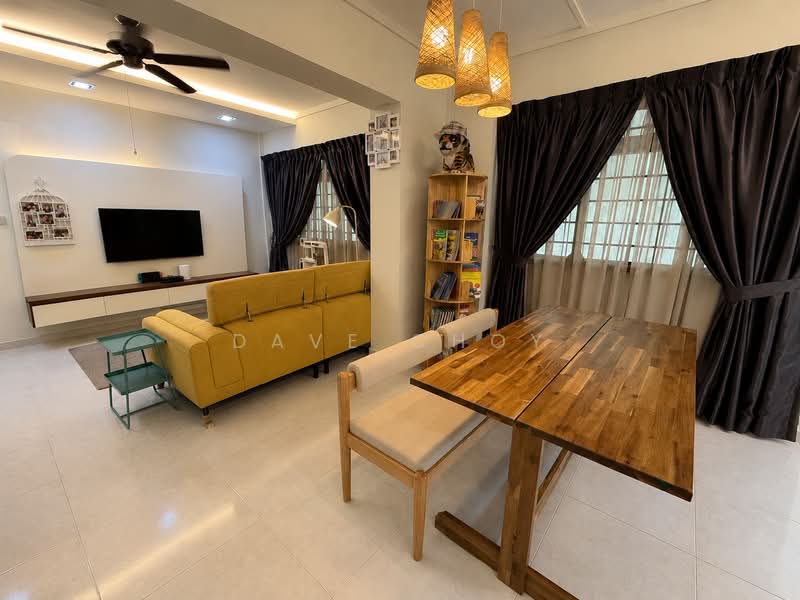 113 Rivervale Walk, 113 Rivervale Walk, 3 Bedrooms, 1,076 sqft, HDB Flat For Sale, by Dave Choy, 500127901 - Living Room - PropertyGuru.com.sg