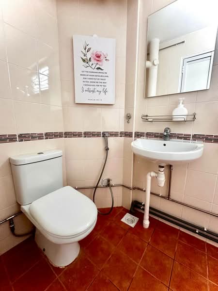 107 Jurong East Street 13, 107 Jurong East Street 13, 1 Bedroom, 200 sqft, HDB Flat For Rent, by CJay ., 500127909 - Bathroom - PropertyGuru.com.sg