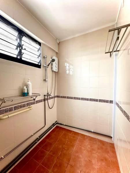107 Jurong East Street 13, 107 Jurong East Street 13, 1 Bedroom, 200 sqft, HDB Flat For Rent, by CJay ., 500127909 - Bathroom - PropertyGuru.com.sg