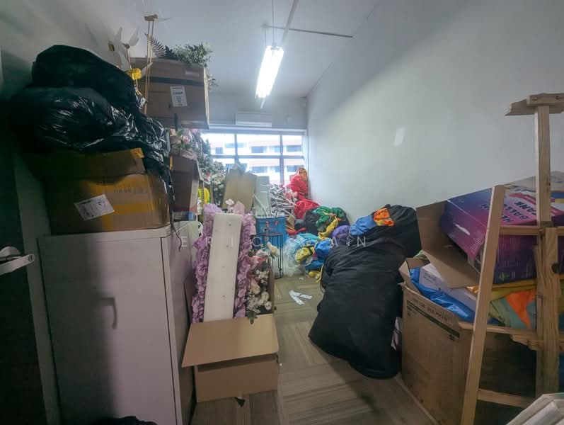 EPL Building, 1100 Lower Delta Road, 1,000 sqft, Light Industrial (B1) For Rent, by Eric Gan, 500127943 - 1,000 sqft, 2nd floor Unit - CommercialGuru.com.sg