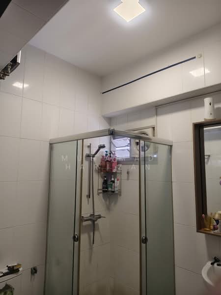 871B Tampines Street 86, 871B Tampines Street 86, 3 Bedrooms, 1,001 sqft, HDB Flat For Sale, by Muhamad Harizan, 500127948 - Bathroom - PropertyGuru.com.sg