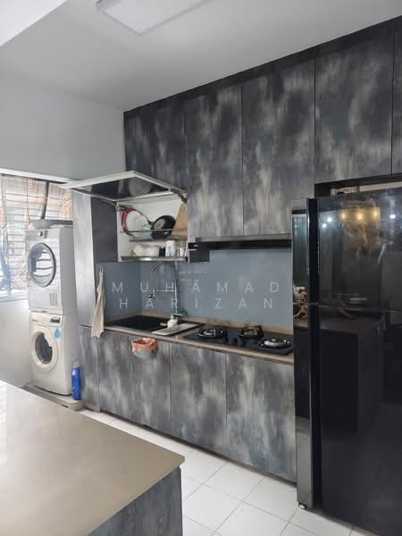 871B Tampines Street 86, 871B Tampines Street 86, 3 Bedrooms, 1,001 sqft, HDB Flat For Sale, by Muhamad Harizan, 500127948 - Kitchen - PropertyGuru.com.sg