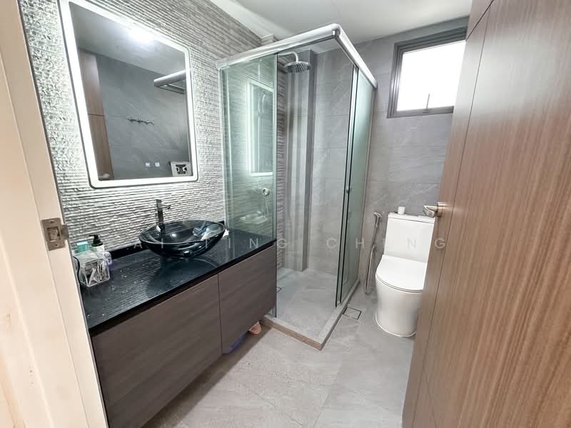 347B Yishun Avenue 11, 347B Yishun Avenue 11, 3 Bedrooms, 990 sqft, HDB Flat For Sale, by Kai Ting Cheng, 500127973 - Bathroom - PropertyGuru.com.sg