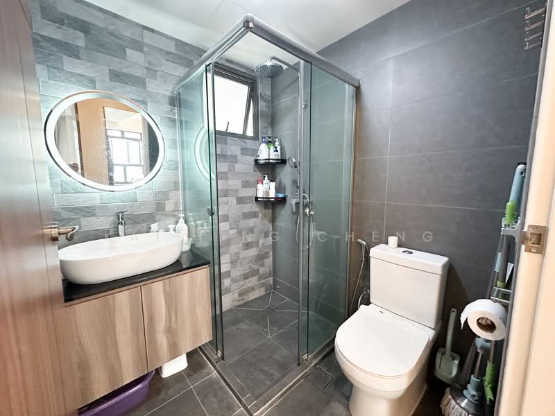 347B Yishun Avenue 11, 347B Yishun Avenue 11, 3 Bedrooms, 990 sqft, HDB Flat For Sale, by Kai Ting Cheng, 500127973 - Bathroom - PropertyGuru.com.sg