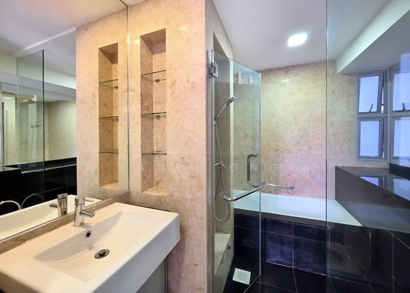Grandeur 8, 2 Ang Mo Kio Central 3, 2 Bedrooms, 1,130 sqft, Condominium For Sale, by Zanne Ong, 500127984 - Bathroom - PropertyGuru.com.sg