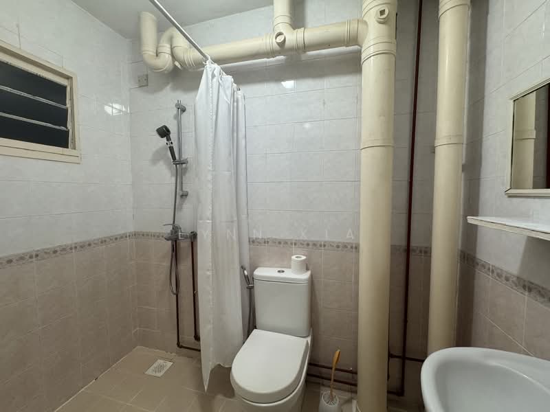 658B Jurong West Street 65, 658B Jurong West Street 65, 3 Bedrooms, 1,184 sqft, HDB Flat For Rent, by Lynn Xia, 500127985 - Bathroom - PropertyGuru.com.sg