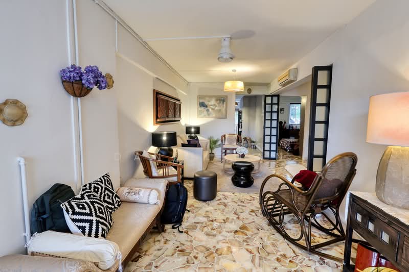 704 Bedok Reservoir Road, 704 Bedok Reservoir Road, 2 Bedrooms, 882 sqft, HDB Flat For Sale, by Daniel Tan, 500127989 - Living Room - PropertyGuru.com.sg