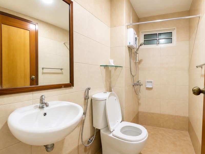 St. Patrick's Green, 49 St. Patrick's Road, 2 Bedrooms, 829 sqft, Condominium For Rent, by Angie Yap, 500127995 - Bathroom - PropertyGuru.com.sg