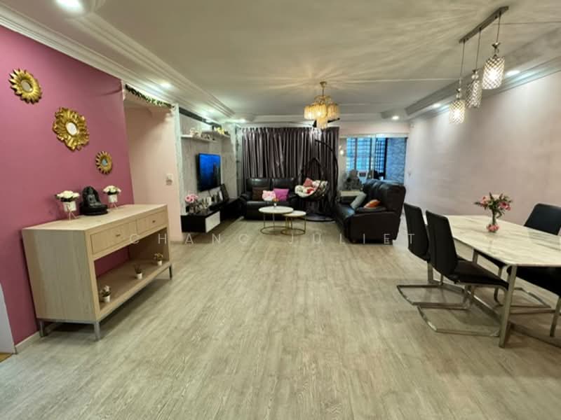 269 Toh Guan Road, 269 Toh Guan Road, 3 Bedrooms, 1,291 sqft, HDB Flat For Sale, by Chang Juliet, 500127996 - Living Room - PropertyGuru.com.sg