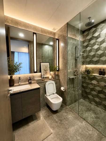 Leedon Green, 26 Leedon Heights, 2 Bedrooms, 710 sqft, Condominium For Sale, by Desmond Lian, 500128024 - Bathroom - PropertyGuru.com.sg