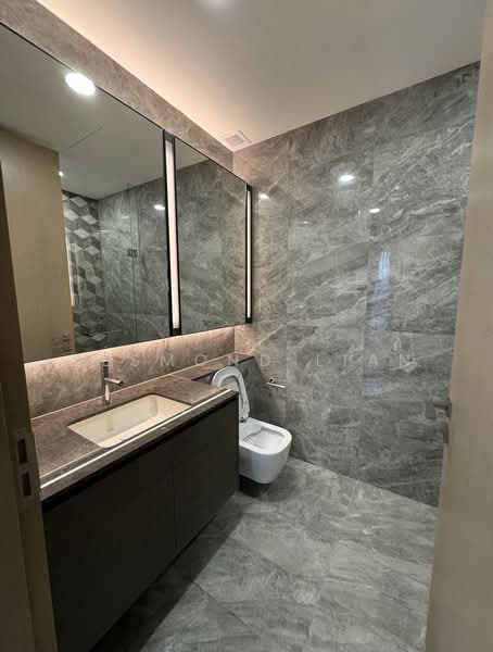 Leedon Green, 26 Leedon Heights, 2 Bedrooms, 710 sqft, Condominium For Sale, by Desmond Lian, 500128024 - Bathroom - PropertyGuru.com.sg