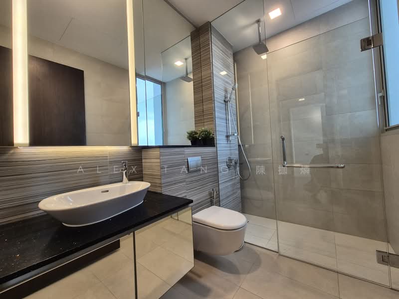 Kallang Riverside, 51 Kampong Bugis, 2 Bedrooms, 1,001 sqft, Condominium For Rent, by Alex Tang 陳拁燐, 500128034 - Bathroom - PropertyGuru.com.sg