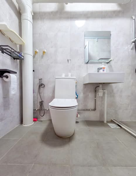 172 Hougang Avenue 1, 172 Hougang Avenue 1, 3 Bedrooms, 1,087 sqft, HDB Flat For Sale, by Winnifred Lim, 500128038 - Bathroom - PropertyGuru.com.sg