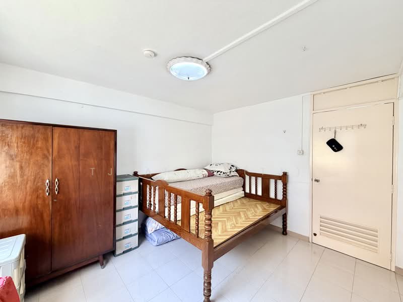 675 Hougang Avenue 8, 675 Hougang Avenue 8, 3 Bedrooms, 1,119 sqft, HDB Flat For Sale, by TJHAI C. (TJ), 500128039 - Bedroom - PropertyGuru.com.sg