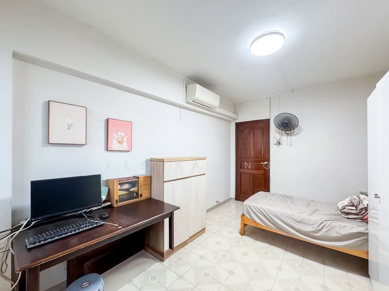 326 Hougang Avenue 7, 326 Hougang Avenue 7, 3 Bedrooms, 1,119 sqft, HDB Flat For Sale, by Keesya Ang, 500128045 - Bedroom - PropertyGuru.com.sg