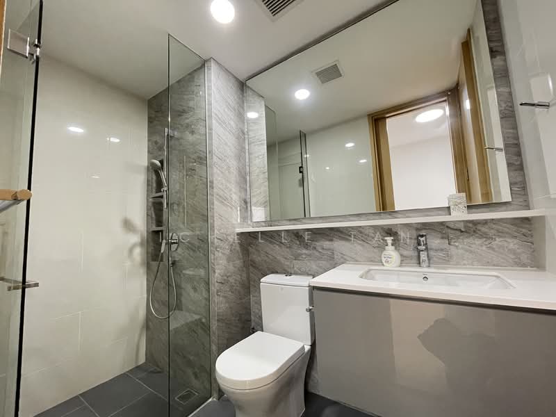 Bartley Ridge, 36 Mount Vernon Road, 2 Bedrooms, 721 sqft, Condominium For Rent, by Michelle Tan, 500128051 - Bathroom - PropertyGuru.com.sg