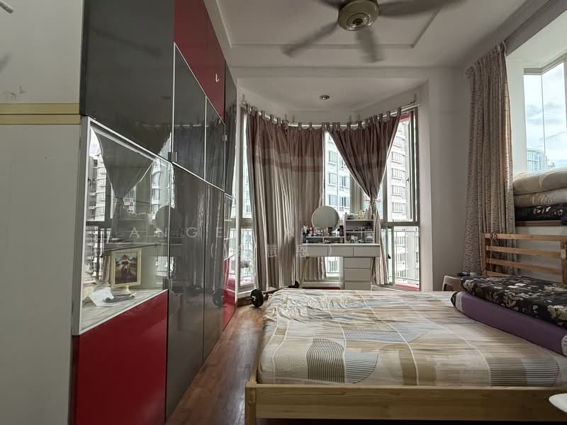 Rosewood, 7 Rosewood Drive, 4 Bedrooms, 1,475 sqft, Condominium For Rent, by Angeline Tan (陈慧恩）, 500128059 - Master Bedroom 1 - PropertyGuru.com.sg