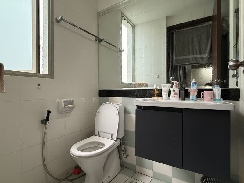 Rosewood, 7 Rosewood Drive, 4 Bedrooms, 1,475 sqft, Condominium For Rent, by Angeline Tan (陈慧恩）, 500128059 - Master Bathroom 2 - PropertyGuru.com.sg