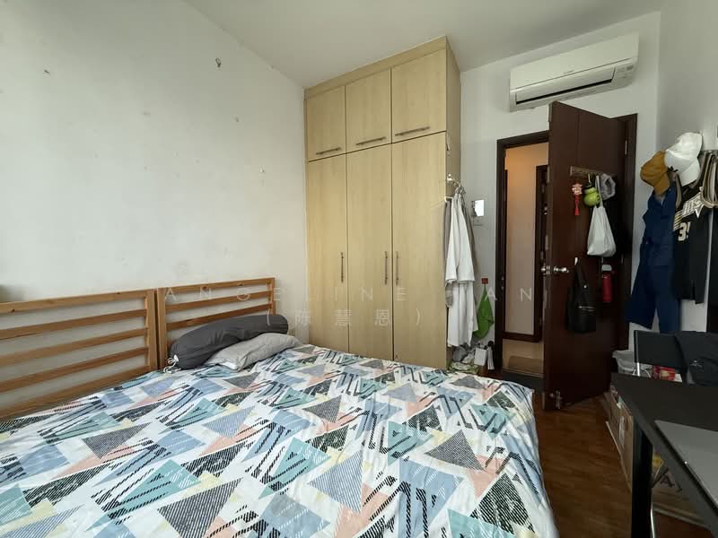Rosewood, 7 Rosewood Drive, 4 Bedrooms, 1,475 sqft, Condominium For Rent, by Angeline Tan (陈慧恩）, 500128059 - Common Bedroom 1 - PropertyGuru.com.sg