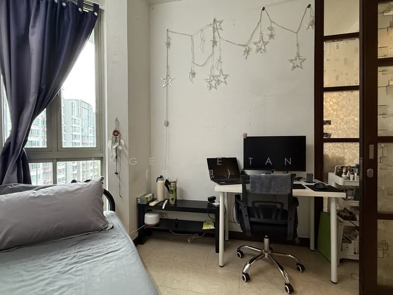 Rosewood, 7 Rosewood Drive, 4 Bedrooms, 1,475 sqft, Condominium For Rent, by Angeline Tan (陈慧恩）, 500128059 - Common Bedroom 2 - PropertyGuru.com.sg