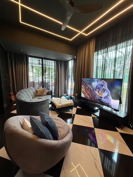 Tranquil Lifestyle Living in a Beautiful 2 Storey Corner Terrace @ Kembangan, Jln Senang / jln Selamat / Jln Paras, 4 Bedrooms, 2,400 sqft, Corner Terrace For Sale, by Jocelyn Tan, 500128060 - Master bedroom - PropertyGuru.com.sg