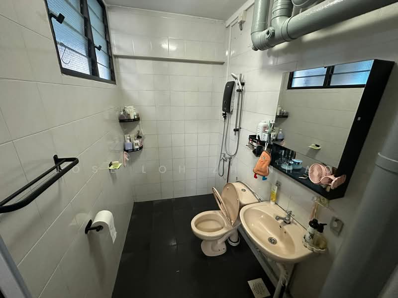613B Bedok Reservoir Road, 613B Bedok Reservoir Road, 3 Bedrooms, 1,097 sqft, HDB Flat For Sale, by Jose Loh Zhenhao, 500128061 - Bathroom - PropertyGuru.com.sg