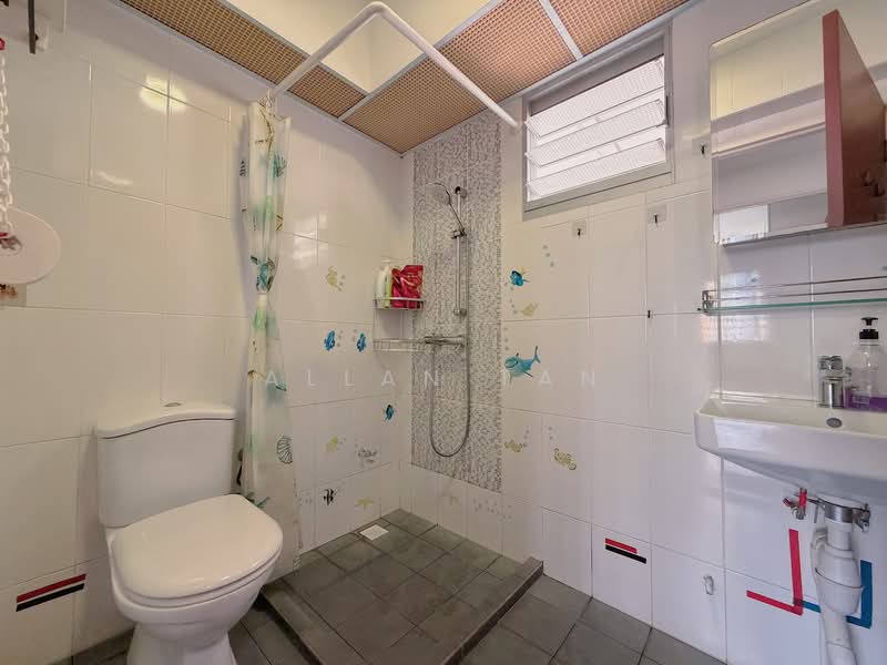 163A Rivervale Crescent, 163A Rivervale Crescent, 3 Bedrooms, 1,216 sqft, HDB Flat For Sale, by Allan Tan, 500128067 - Bathroom - PropertyGuru.com.sg