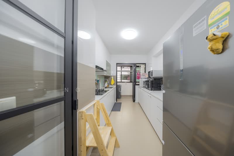 293C Compassvale Crescent, 293C Compassvale Crescent, 3 Bedrooms, 1,001 sqft, HDB Flat For Sale, by Ng You Hui, 500128068 - Enclosed kitchen/utility yard - PropertyGuru.com.sg