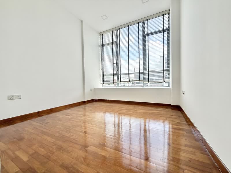 3 BEDDER NEAR AMENITIES & EATERIES, NEXT TO YISHUN!!, , 3 Bedrooms, 1,313 sqft, Condominium For Rent, by Benjamin Poh, 500128069 - Bedroom 1 - PropertyGuru.com.sg