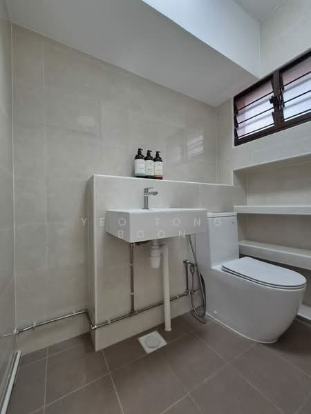 145 Mei Ling Street, 145 Mei Ling Street, 3 Bedrooms, 1,356 sqft, HDB Flat For Sale, by Yeo Tong Boon, 500128073 - Bathroom - PropertyGuru.com.sg
