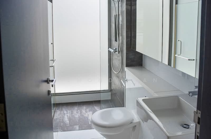 Modern Detached with Pool and Lift Bukit Timah, Duke’s Road | King’s Road | Queen’s Road | Tan Kim Cheng Roaf | Coronation Road, 5 Bedrooms, 7,400 sqft, Detached House For Rent, by Desmond Lian, 500128085 - Bathroom - PropertyGuru.com.sg