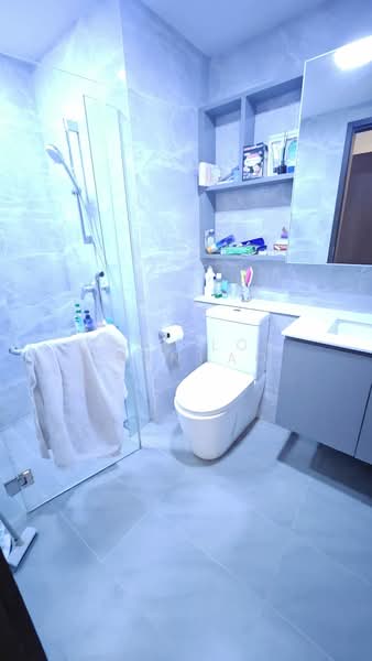 The Brownstone, 158 Canberra Drive, 3 Bedrooms, 990 sqft, Executive Condominium For Sale, by Jose Loh Zhenhao, 500128104 - Bathroom - PropertyGuru.com.sg