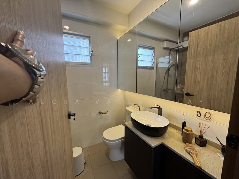 876C Tampines Avenue 8, 876C Tampines Avenue 8, 3 Bedrooms, 1,216 sqft, HDB Flat For Sale, by Adora Valerie Tay, 500128118 - Bathroom - PropertyGuru.com.sg