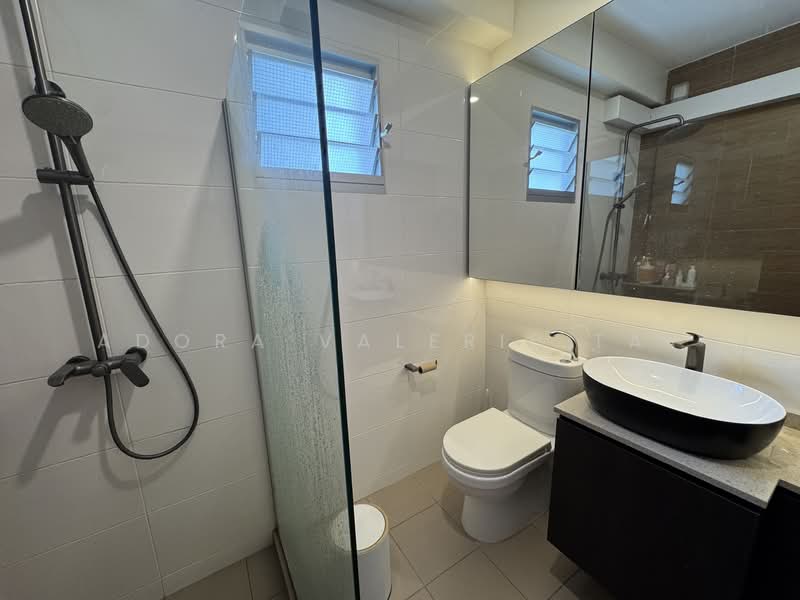 876C Tampines Avenue 8, 876C Tampines Avenue 8, 3 Bedrooms, 1,216 sqft, HDB Flat For Sale, by Adora Valerie Tay, 500128118 - Bathroom - PropertyGuru.com.sg