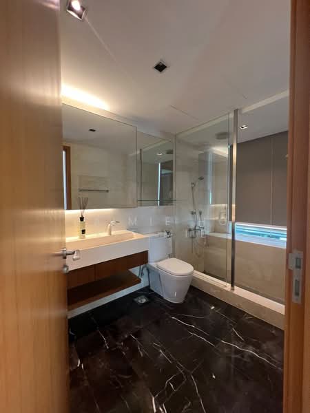Cabana, 145A Sunrise Terrace, 4 Bedrooms, 3,165 sqft, Cluster House For Sale, by Jaimie Ho Kit Mie, 500128137 - Bathroom - PropertyGuru.com.sg