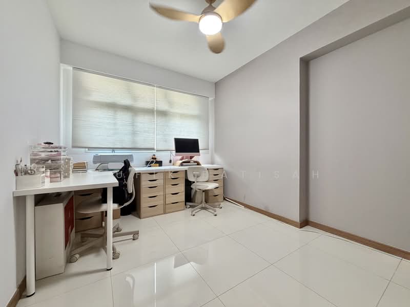 453B Bukit Batok West Avenue 6, 453B Bukit Batok West Avenue 6, 3 Bedrooms, 1,237 sqft, HDB Flat For Sale, by Taufik Batisah, 500128141 - Study - PropertyGuru.com.sg