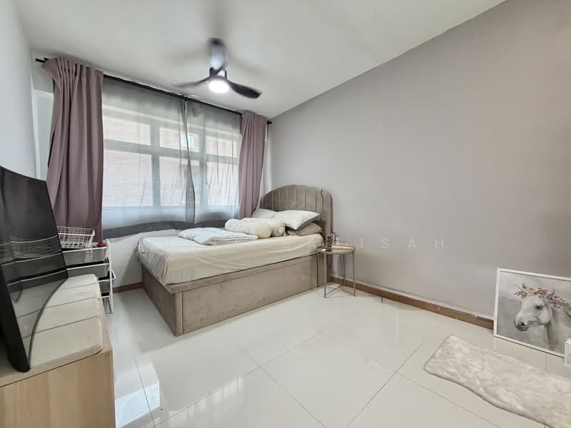 453B Bukit Batok West Avenue 6, 453B Bukit Batok West Avenue 6, 3 Bedrooms, 1,237 sqft, HDB Flat For Sale, by Taufik Batisah, 500128141 - Bedroom - PropertyGuru.com.sg