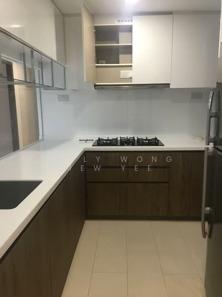 Palm Isles, 34 Flora Drive, 3 Bedrooms, 1,119 sqft, Condominium For Rent, by Emily Wong Mew Yee, 500128142 - Kitchen - PropertyGuru.com.sg