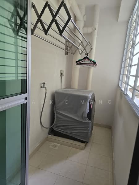 61C Strathmore Avenue, 61C Strathmore Avenue, 3 Bedrooms, 1,033 sqft, HDB Flat For Sale, by Jackie Mang, 500128144 - Yard - PropertyGuru.com.sg