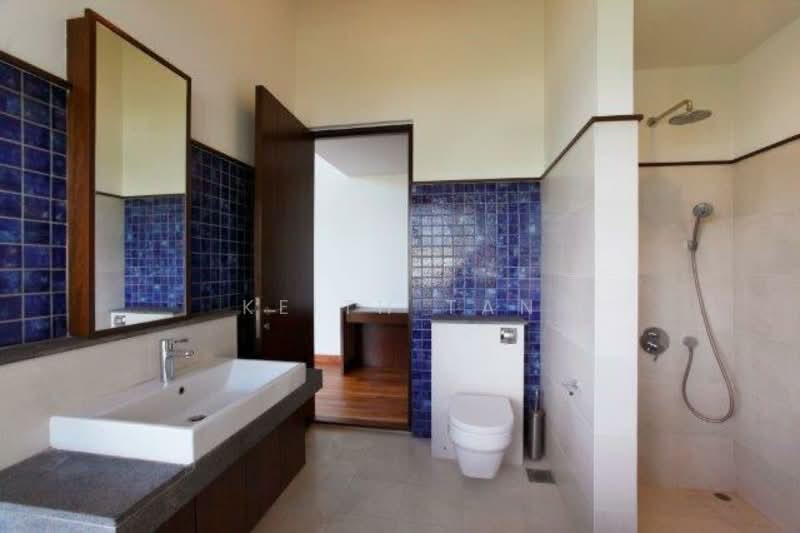 Ocean Drive, , 4 Bedrooms, 10,111 sqft, Detached House For Rent, by Keith Tan, 500128155 - Bathroom - PropertyGuru.com.sg