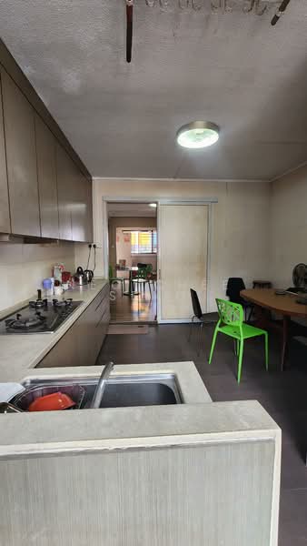 976 Jurong West Street 93, 976 Jurong West Street 93, 3 Bedrooms, 1,313 sqft, HDB Flat For Rent, by Neo Chee Seng, 500128156 - Kitchen - PropertyGuru.com.sg