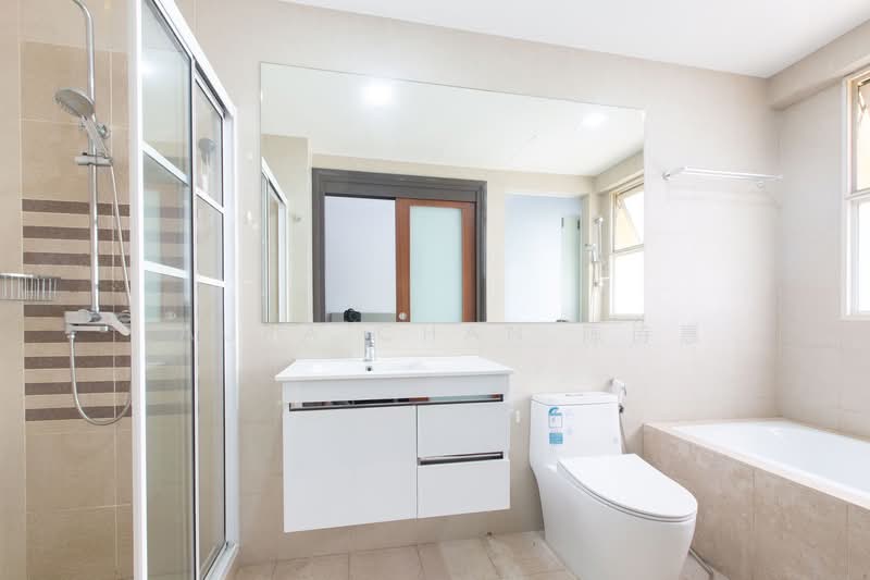 The Shaughnessy, 2 Miltonia Close, 5 Bedrooms, 3,305 sqft, Terraced House For Rent, by Laura Chan 陈诗惠, 500128161 - Bathroom - PropertyGuru.com.sg