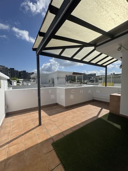 The Shaughnessy, 2 Miltonia Close, 5 Bedrooms, 3,305 sqft, Terraced House For Rent, by Laura Chan 陈诗惠, 500128161 - Balcony - PropertyGuru.com.sg