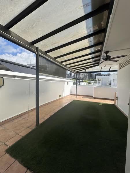 The Shaughnessy, 2 Miltonia Close, 5 Bedrooms, 3,305 sqft, Terraced House For Rent, by Laura Chan 陈诗惠, 500128161 - Balcony - PropertyGuru.com.sg